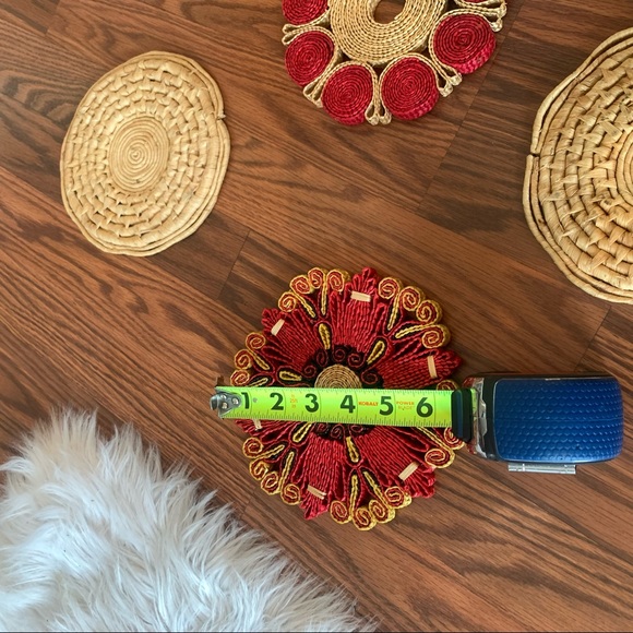 🚨SOLD🚨Vintage BoHo wicker trivet set of 4 - Picture 8 of 9